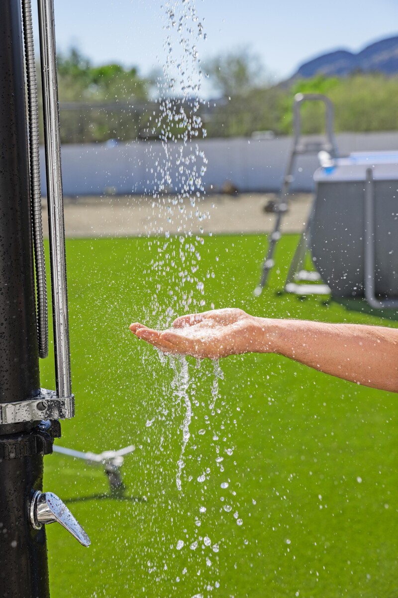 Saulės baterijomis maitinamas lauko dušas, 20 l Bestway SolarFlow 58695