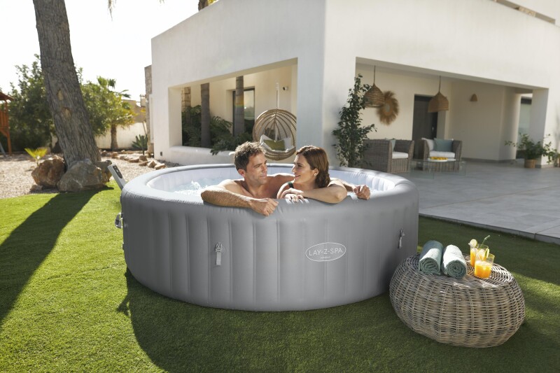 Bestway LAY-Z-SPA Hawaii AirJet 6001J sūkurinis - baseinas 6-8 asmenims