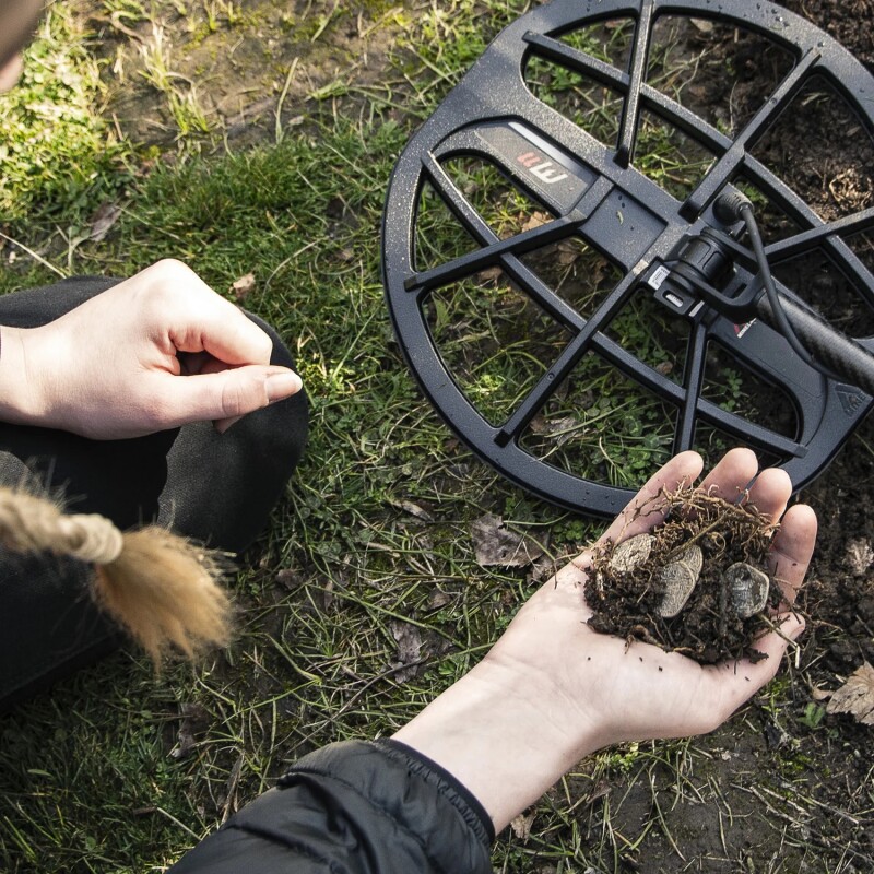 Metalo detektorius Minelab Manticore + 2 DOVANA: Ritė 15 x 12″ M15 DD + 9″ M9 Double