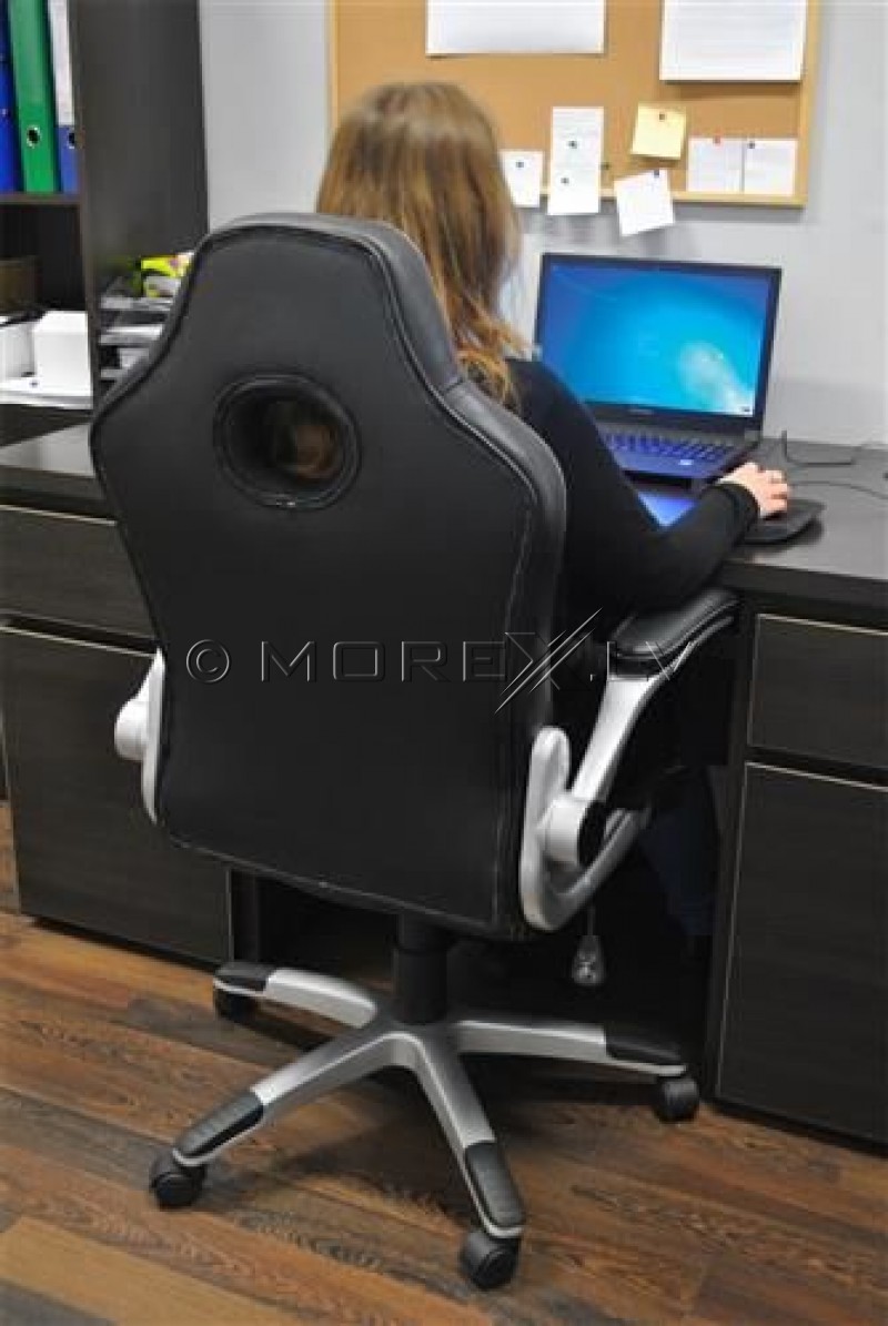Офисное кресло игровое черное (00002738)