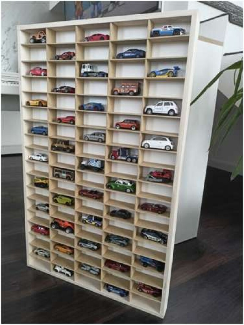 Medinė lentyna 90 automobilių