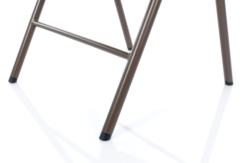 Складной стул с дизайном ротанга