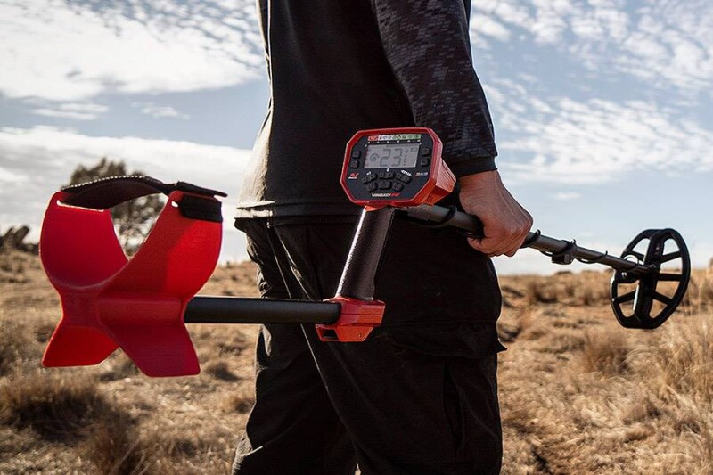 Metalo detektorius Minelab Vanquish 540 Pro-Pack + DOVANA KREPŠYS