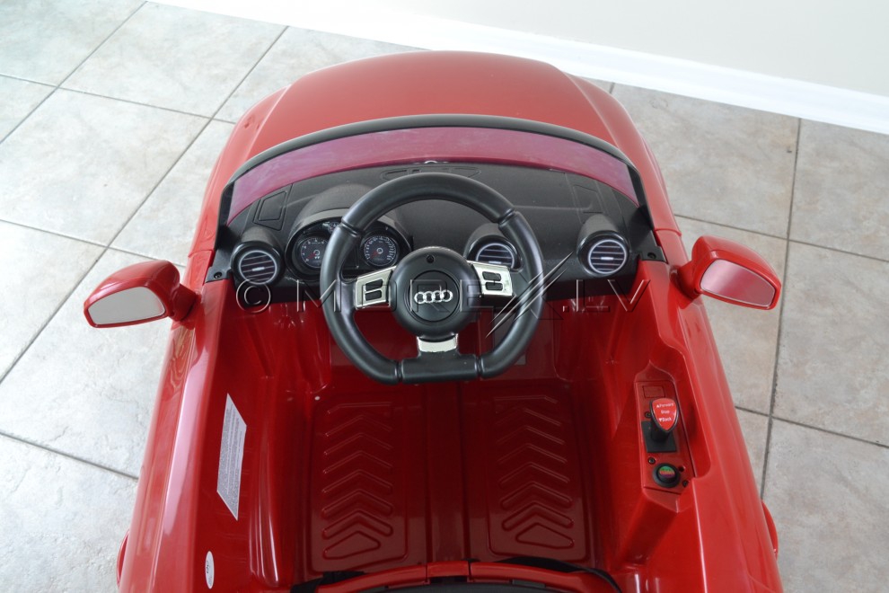 ŽAISLINIS AUTOMOBILIS AUDI TT KL-7009 RAUDONAS