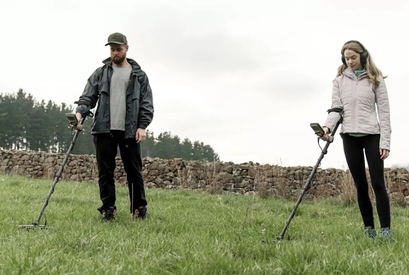 Metalo detektorius Minelab X-Terra Elite + DOVANA PRO-FIND 35